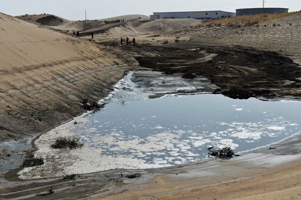Official investigated over desert pollution