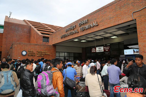 China Int'l search & rescue team leaves for Nepal