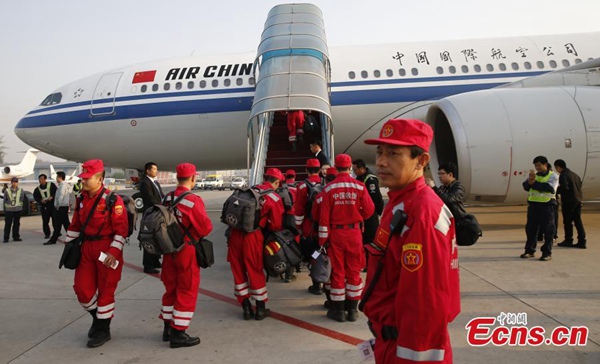 China Int'l search & rescue team leaves for Nepal