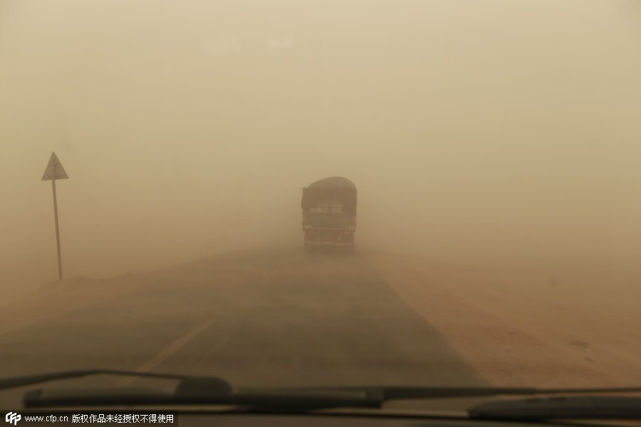 Sandstorm engulfs Inner Mongolia