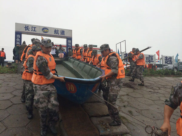 LIVE: Ship carrying 458 people sinks in Yangtze River