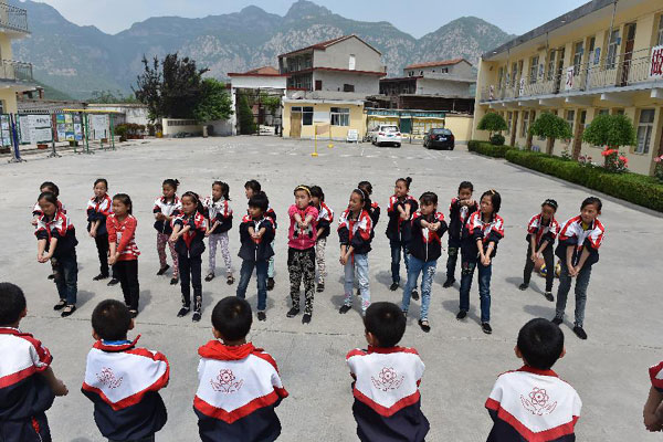 Officials punished over children's deaths in southwest China