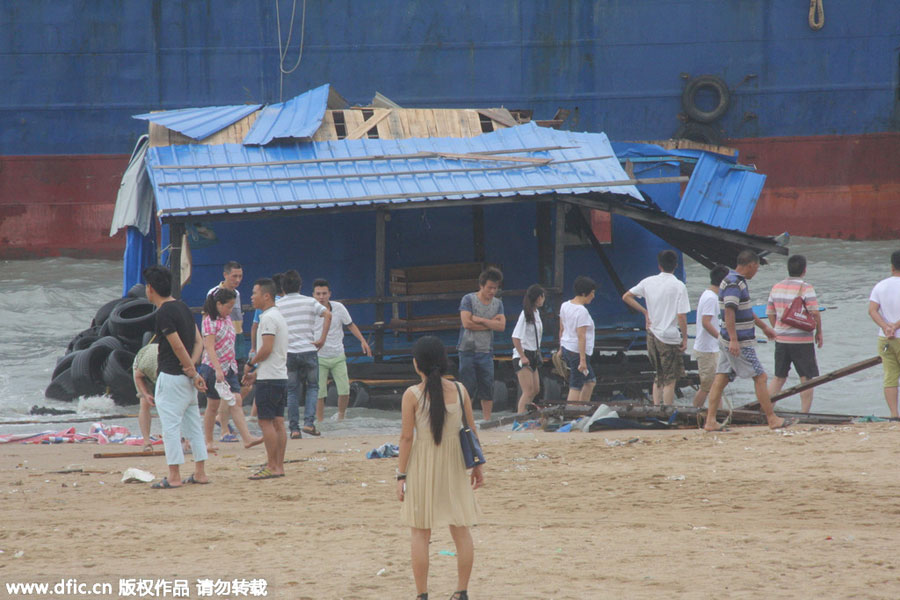 Three ships stranded as tropical storm Kujira hits S China