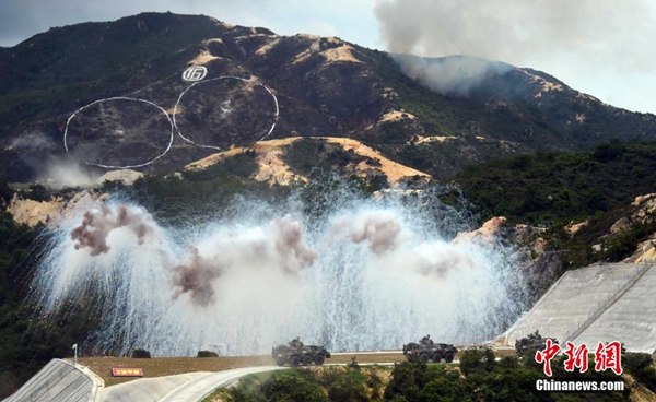 PLA holds military drill in HK, locals invited to observe