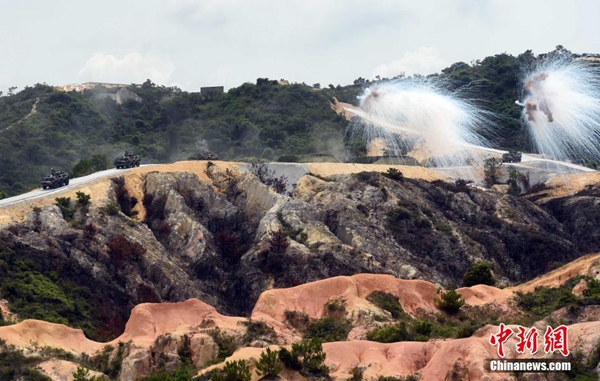 PLA holds military drill in HK, locals invited to observe