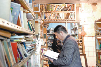 Book seller makes friends every day