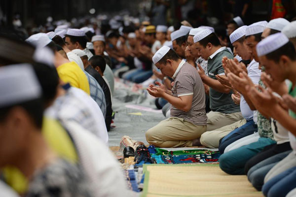 Chinese Muslims mark end of holy month