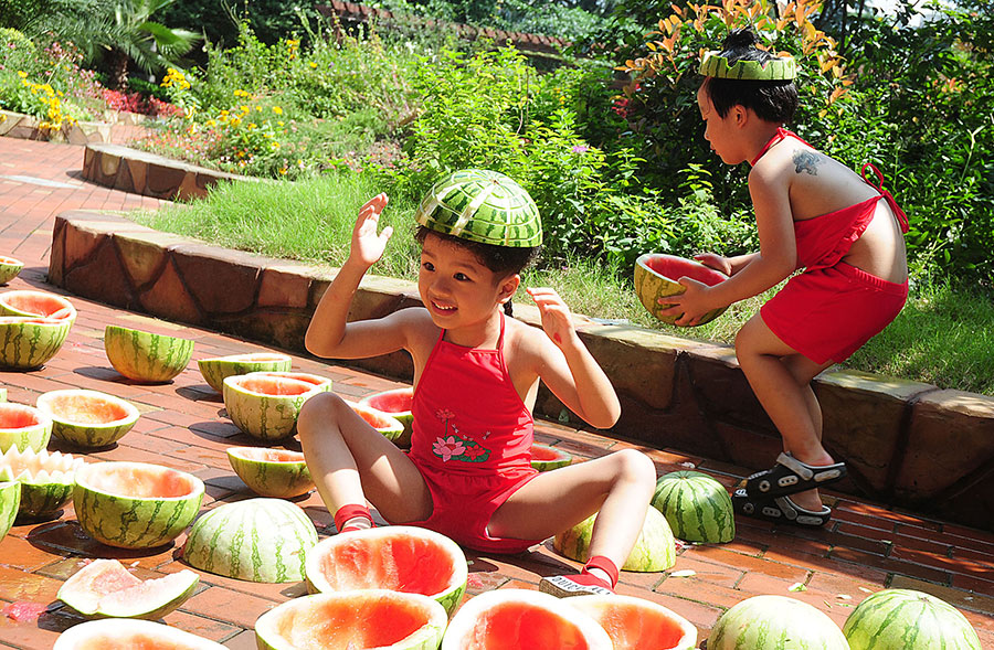 Creative use of fruit peel helps youngsters beat the heat