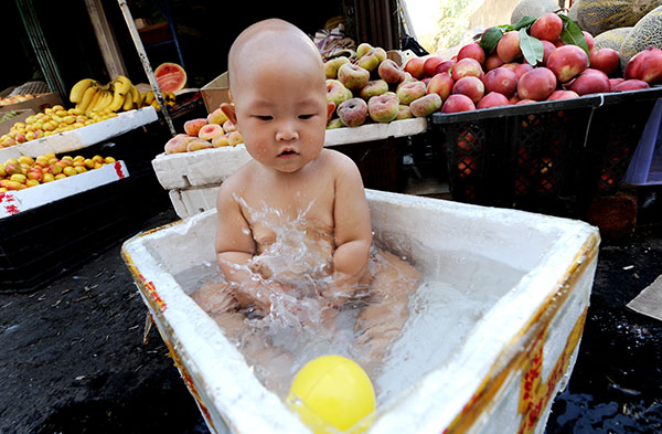 Heat wave turns Xinjiang into 'BBQ'
