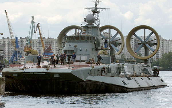 New hovercraft makes debut in naval drill