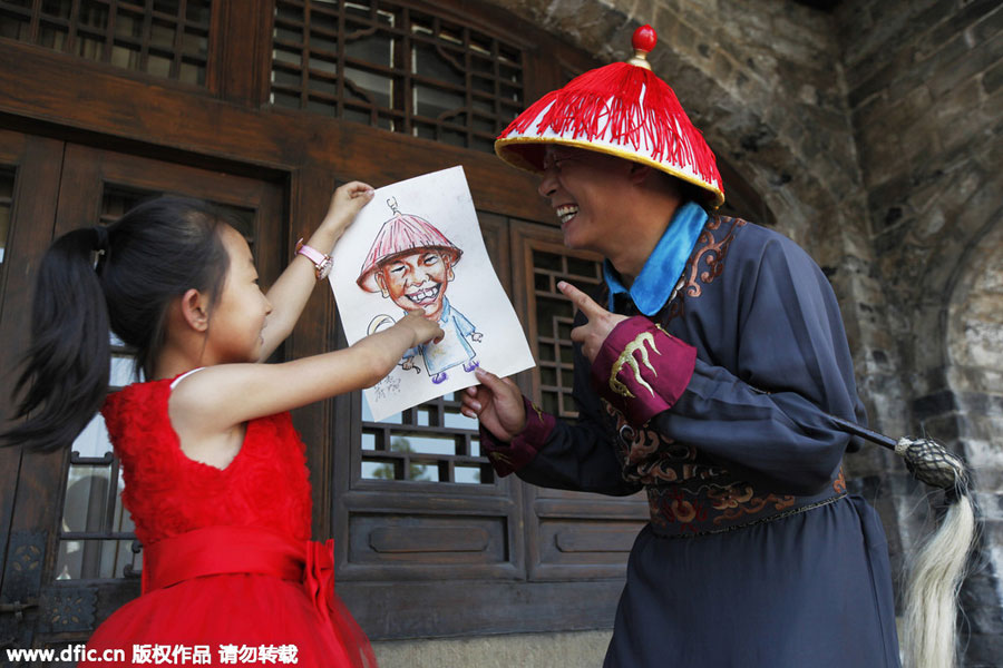 Creative tour guide dresses as ancient eunuch to welcome tourists