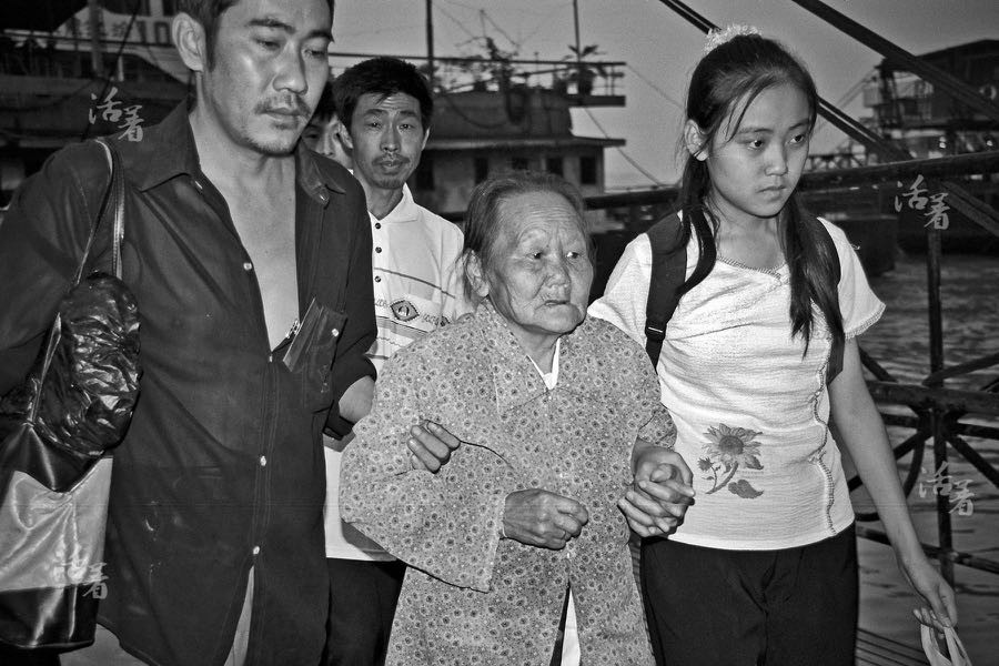 Making way for the Three Gorges Dam: a photographer captures its immigrants
