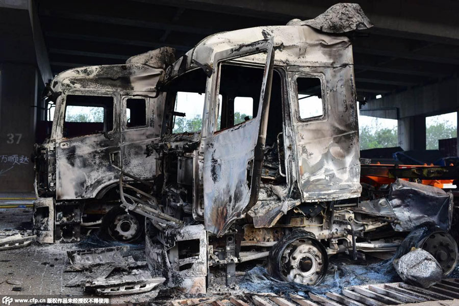 Tianjin blasts turn vehicles into ash