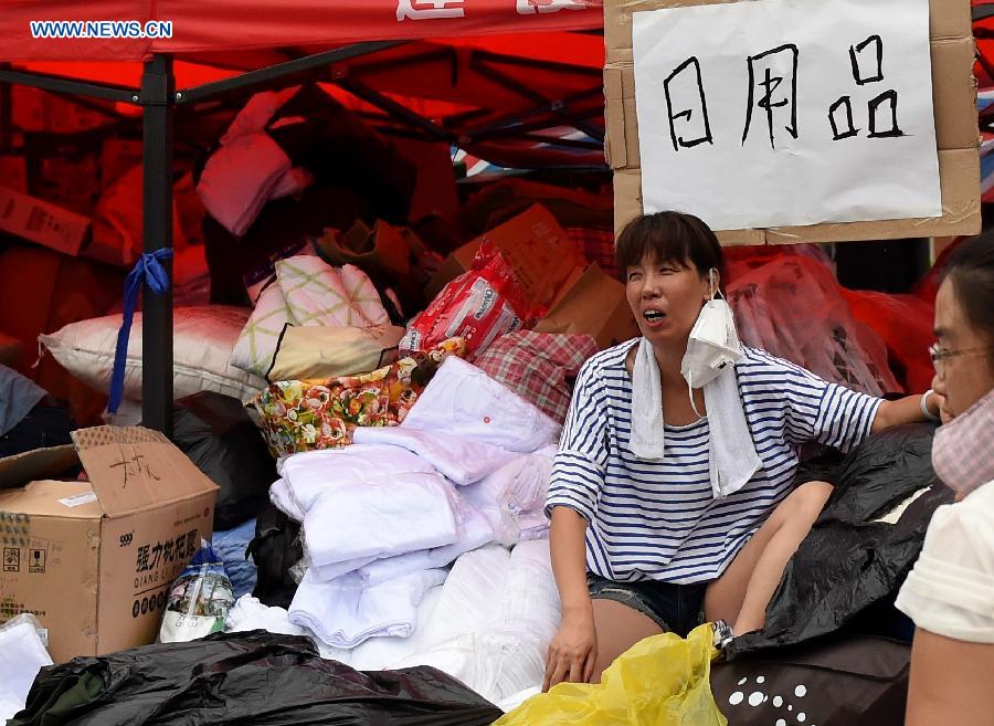 Shelters, medicine, daily necessities given to victims in Tianjin blasts