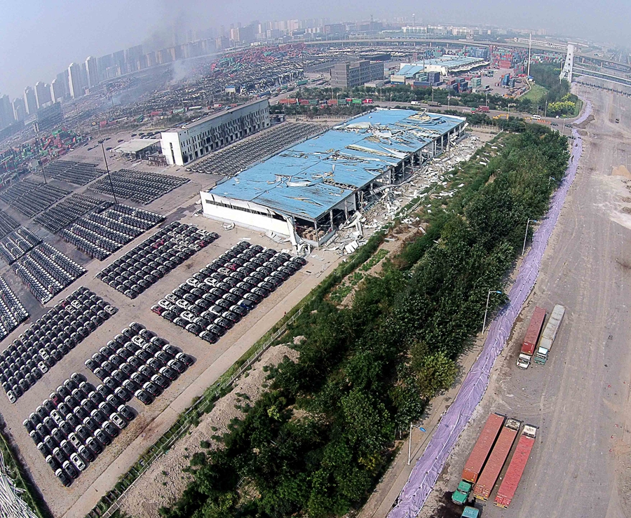 Rescue operation continues, 64 hrs after blasts rock Tianjin port