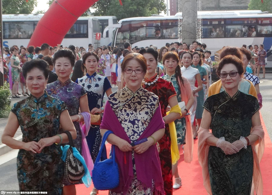 1,000 Cheongsam beauties celebrate 2,500-year-old Yangzhou