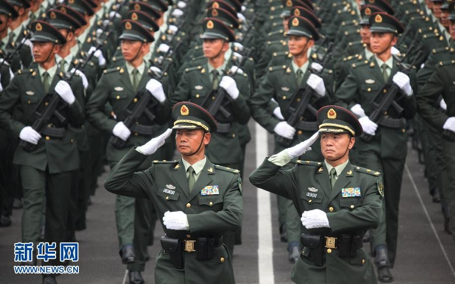 Leaders of marching units train ahead of V-Day parade