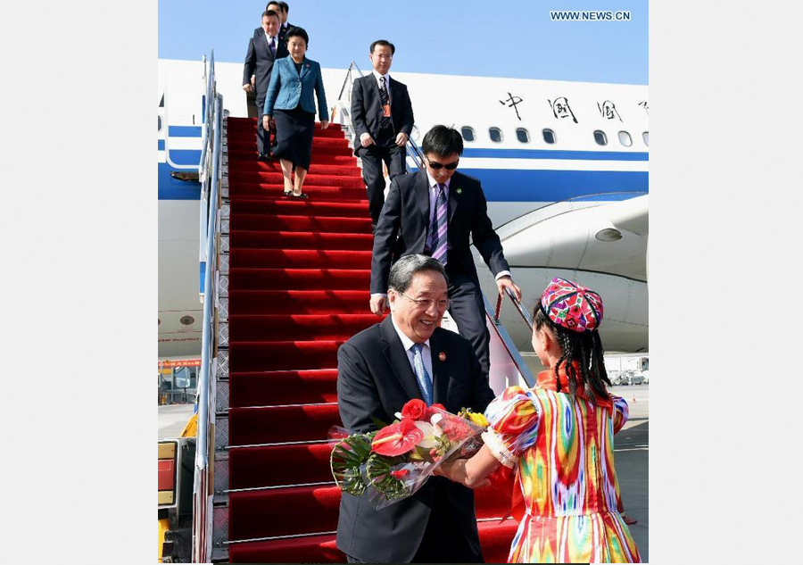 Central officials arrive in Xinjiang for 60th anniversary of autonomy