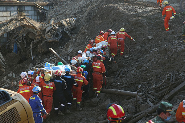 Mudslide deaths rise to 25; 12 missing