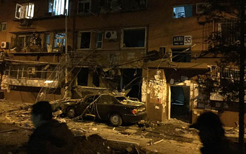 Three hurt in suspected gas explosion[1]- China