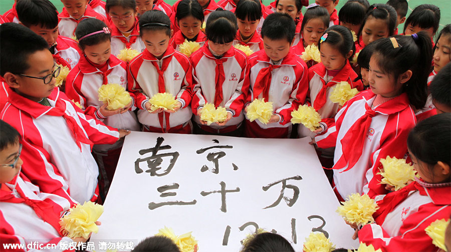 Chinese mourn Nanjing Massacre victims before Memorial Day