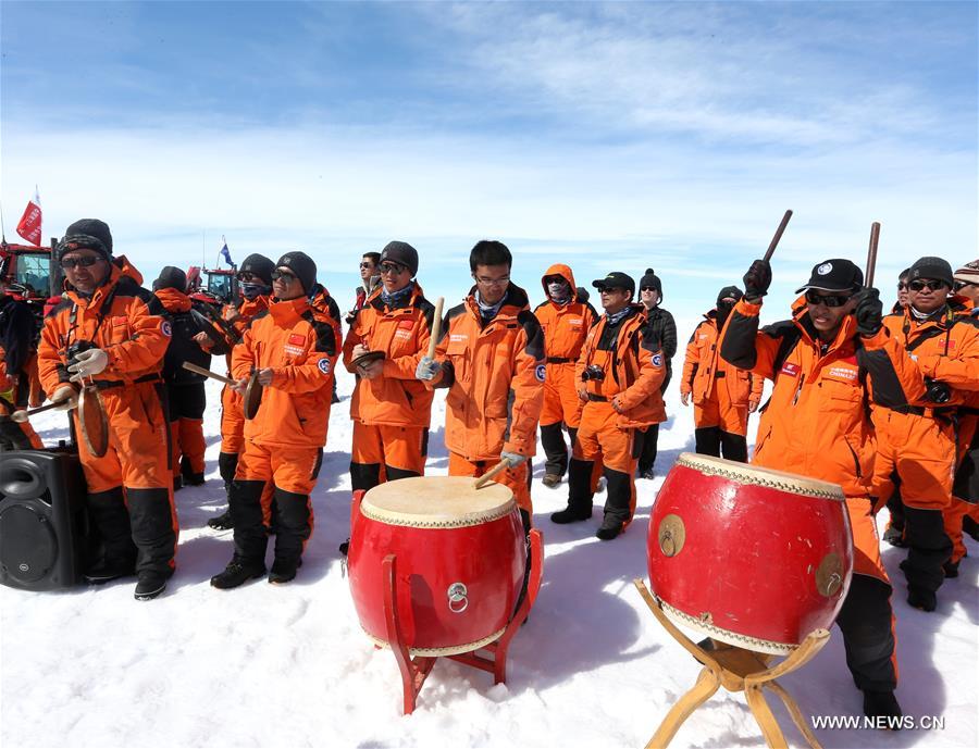 Two Chinese expedition teams set off for Antarctic inland