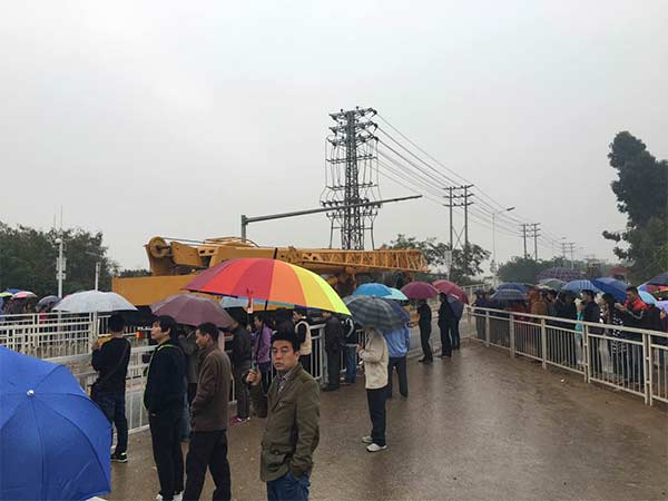 China cabinet sends group to coordinate landslide rescue