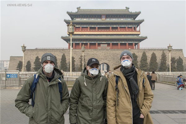 Beijing issues blue alert for heavy air pollution