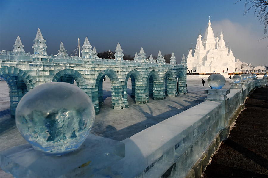 World's highest ice building opens doors in Harbin