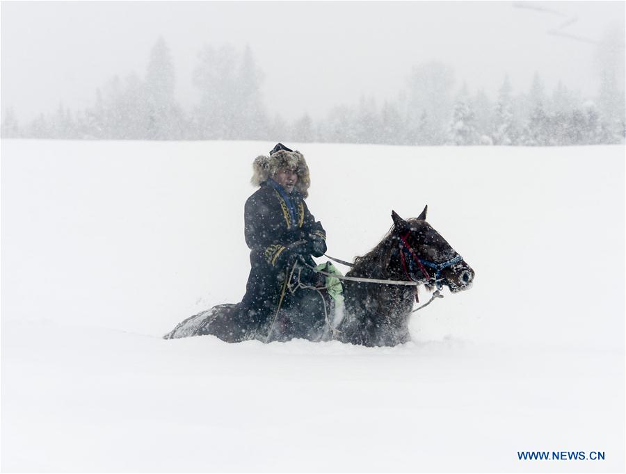 Snow brings fun to Xinjiang village