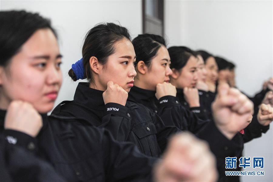 Policewomen on duty in minus 30 degrees Celsius of NE China