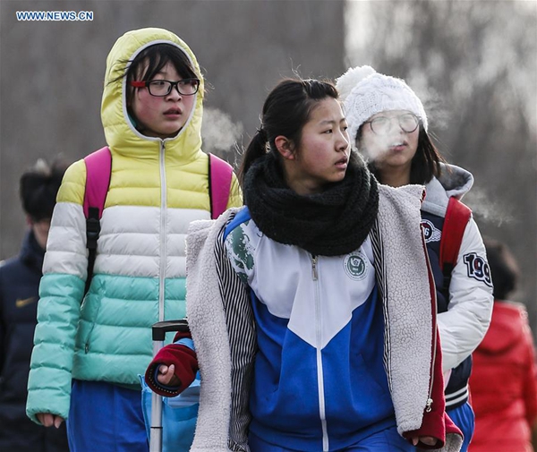 Record-breaking cold freezes 90 percent of China
