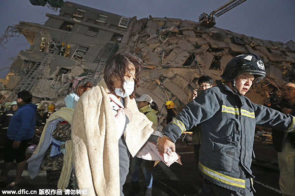 Rescuers race to save surviviors in Taiwan