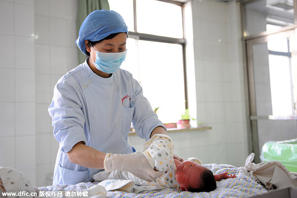 Beijing expects 300,000 newborns in Year of Monkey