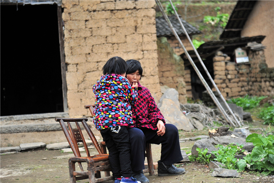 Seven-year-old village kid cares for her grandparents