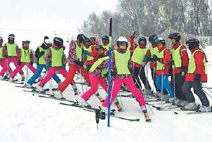 School mixes skiing, thinking