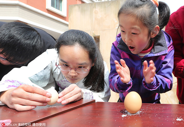 Students welcome spring by making egg stand