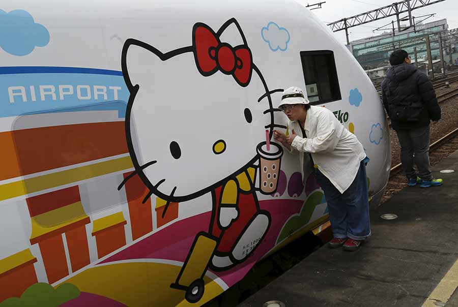 Hello Kitty-themed train unveiled in Taiwan