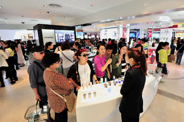 Tibet plans for duty-free shops