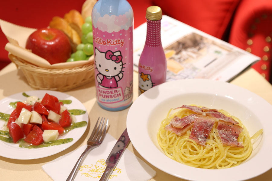 Shanghai opens first authorized Hello Kitty-themed restaurant