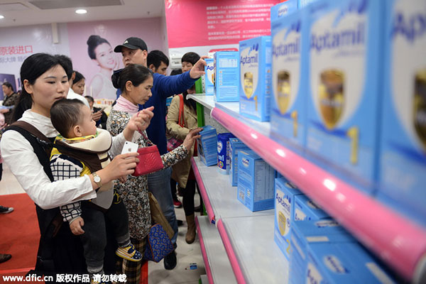 Authorities look for 3,300 cans of fake infant formula