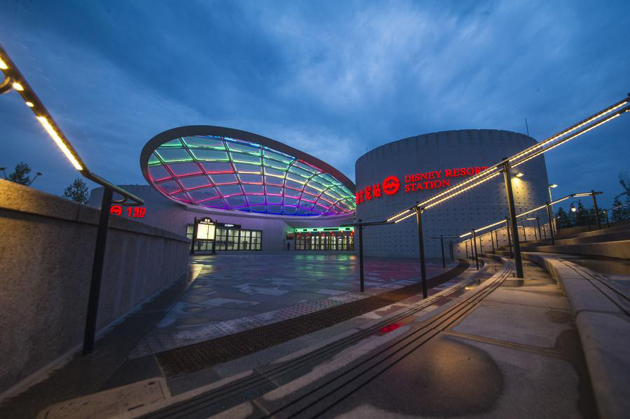 Shanghai unveils Disney-themed plane and station