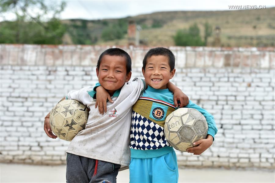 Children enjoy fun of sports in rural areas of Shanxi