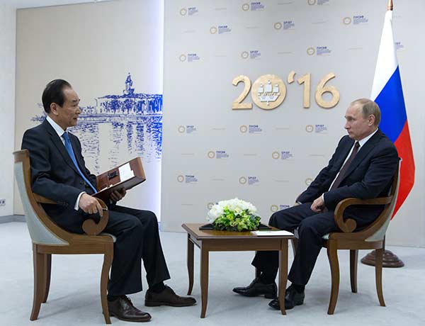 Putin eyes closer partnership with China