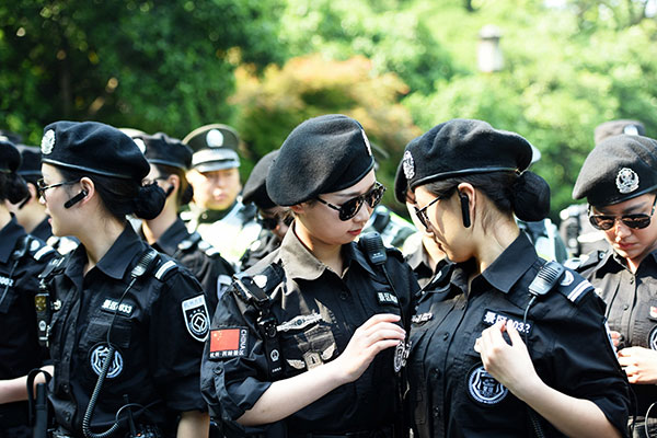 All-female patrol formed to help out Hangzhou tourists