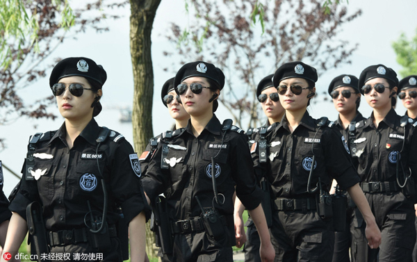 All-female patrol formed to help out Hangzhou tourists