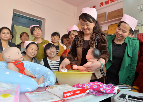 Government offers assistance to laid-off workers