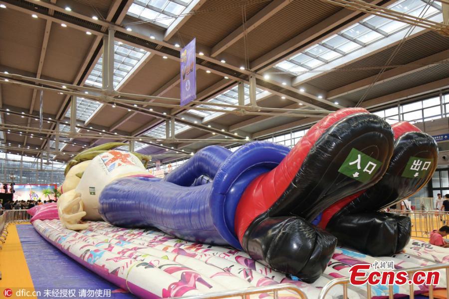 28-meter-long inflatable castle celebrates Shenzhen animation festival