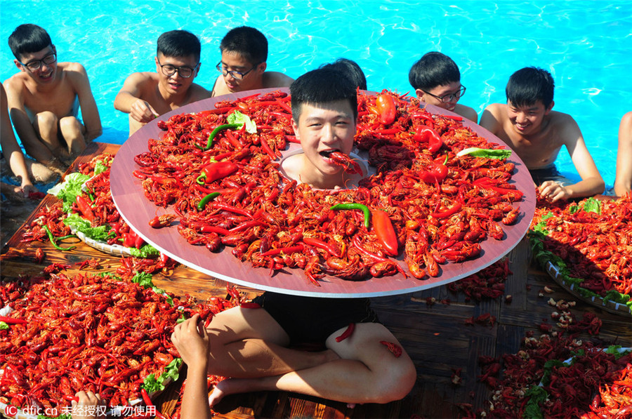Spicy crawfish cools you down in hot summer
