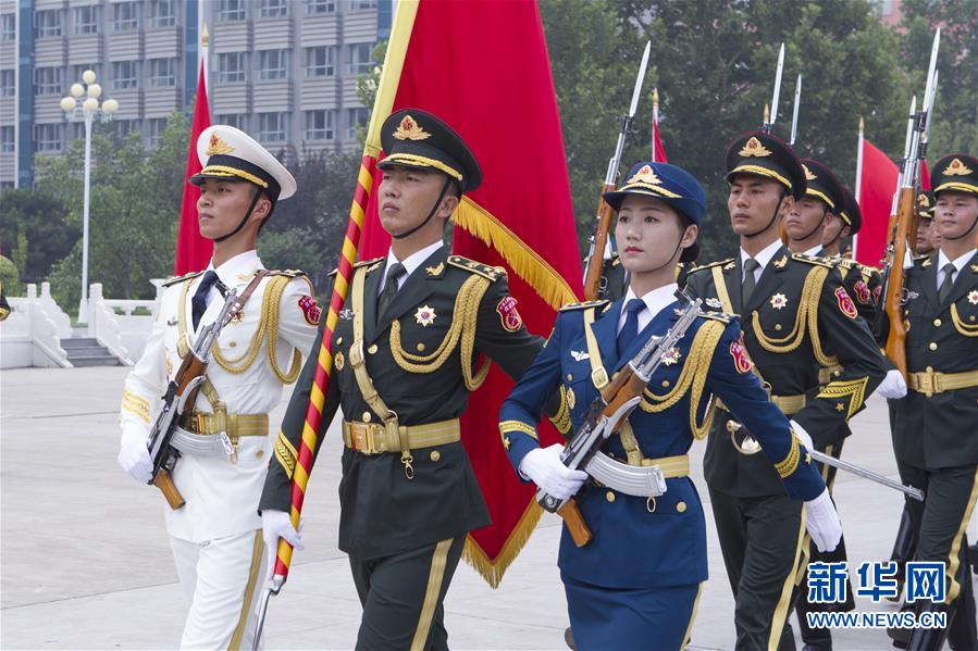 In pictures: Honor guards of PLA
